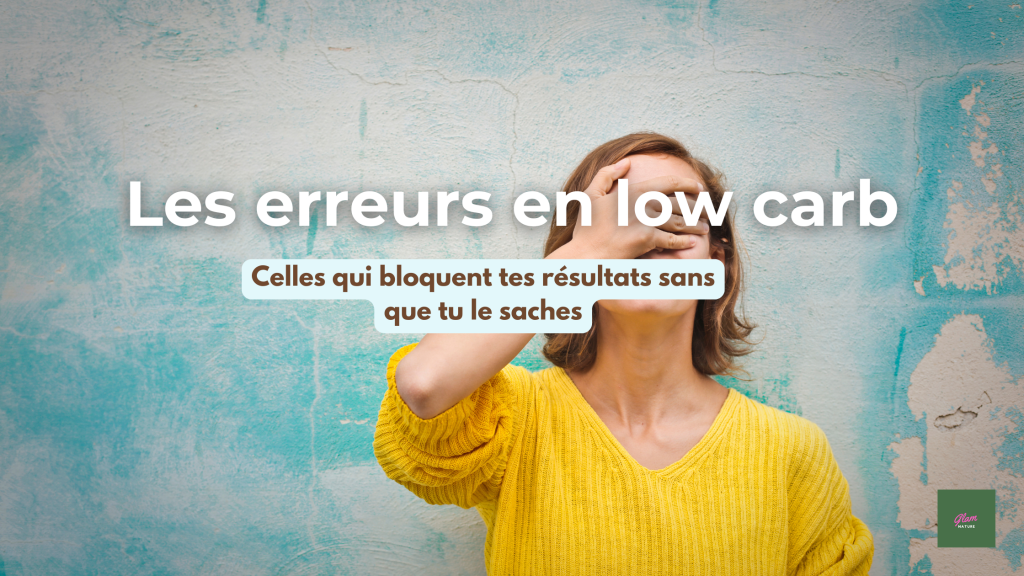femme qui met la main devant les yeux